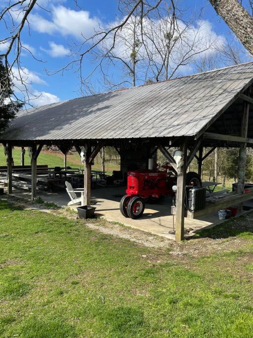 Bourbon Trail Cabin On The Farm Lawrenceburg Екстериор снимка