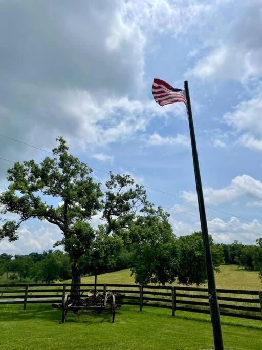 Bourbon Trail Cabin On The Farm Lawrenceburg Екстериор снимка